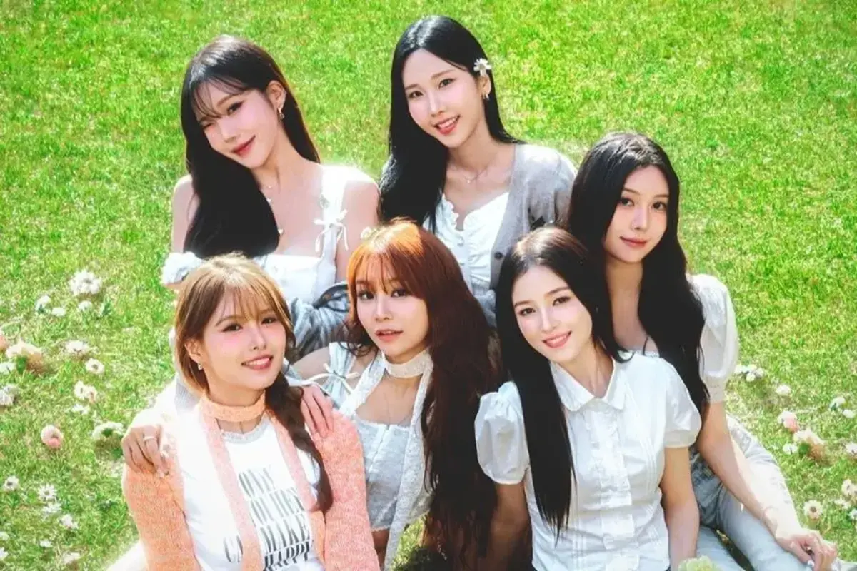 MOMOLAND